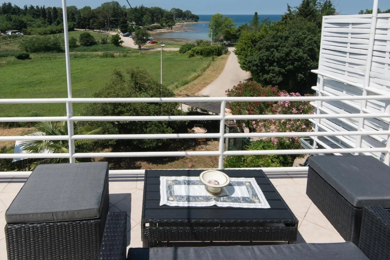 Apartment Villa Anna Savudrija